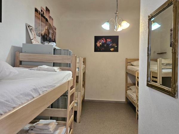 Castello Hostel : photo 1 de la chambre lit dans dortoir mixte de 6 lits