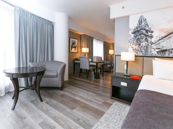 Doubletree By Hilton Buenos Aires : photo 4 de la chambre suite d'angle lit king-size - non-fumeurs