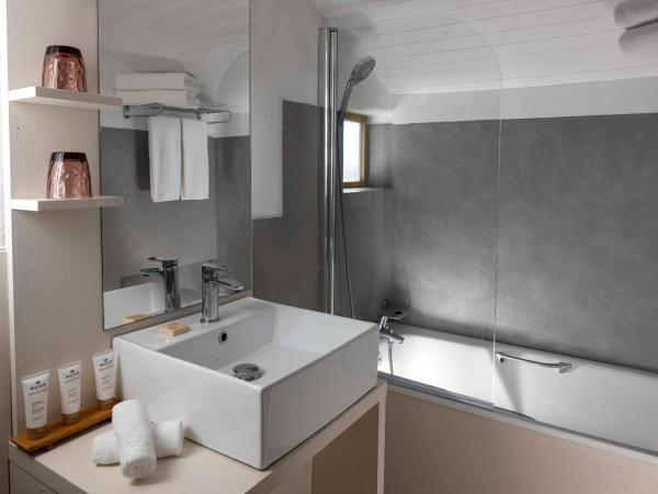 Hôtel Courcheneige : photo 5 de la chambre chambre double avec balcon