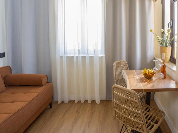 Driades Luxury Apartments : photo 8 de la chambre maisonnette