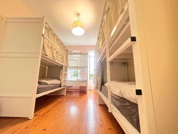 SwissPorto Guest House : photo 1 de la chambre lit dans dortoir mixte de 8 lits