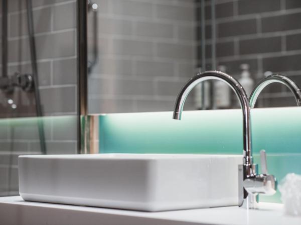 Holiday Inn Express Ajaccio, an IHG Hotel : photo 4 de la chambre chambre standard lit queen-size