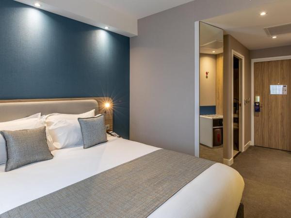 Holiday Inn Express Ajaccio, an IHG Hotel : photo 3 de la chambre chambre standard lit queen-size