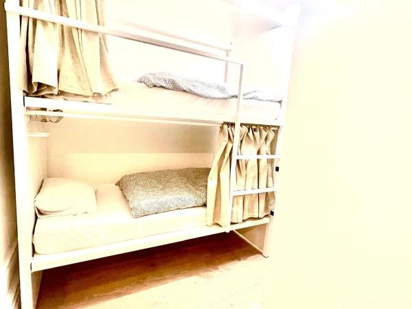 SwissPorto Guest House : photo 1 de la chambre lit dans un dortoir de 4 lits