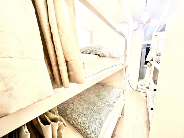 SwissPorto Guest House : photo 2 de la chambre lit dans un dortoir de 4 lits