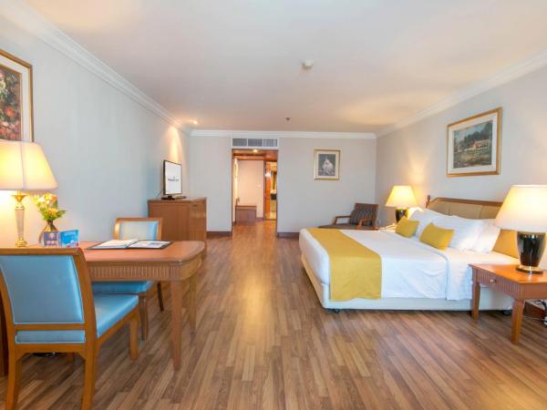 Golden Tulip Sovereign Hotel Bangkok : photo 3 de la chambre grande chambre lit king-size deluxe