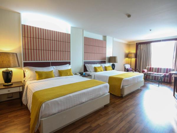 Golden Tulip Sovereign Hotel Bangkok : photo 5 de la chambre grande chambre deluxe lits jumeaux