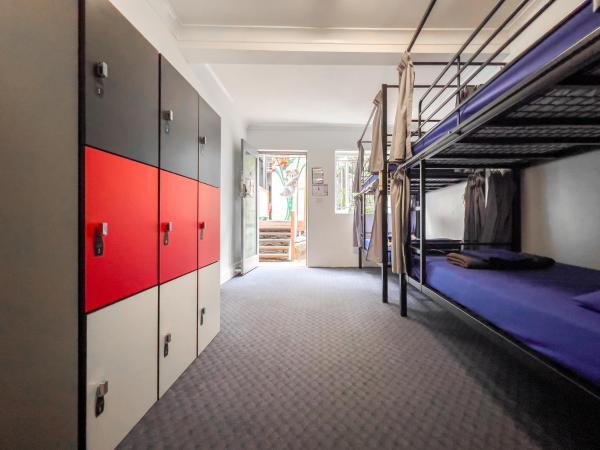 Somewhere To Stay Backpackers : photo 1 de la chambre lit dans dortoir mixte de 8 lits avec salle de bains commune