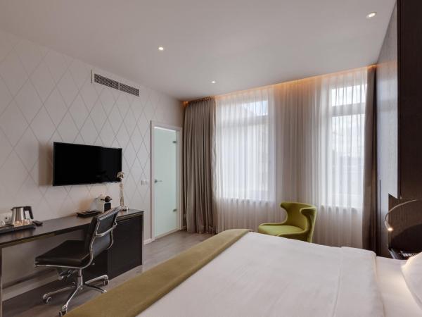 Holiday Inn Dresden - Am Zwinger, an IHG Hotel : photo 5 de la chambre chambre lit king-size premium