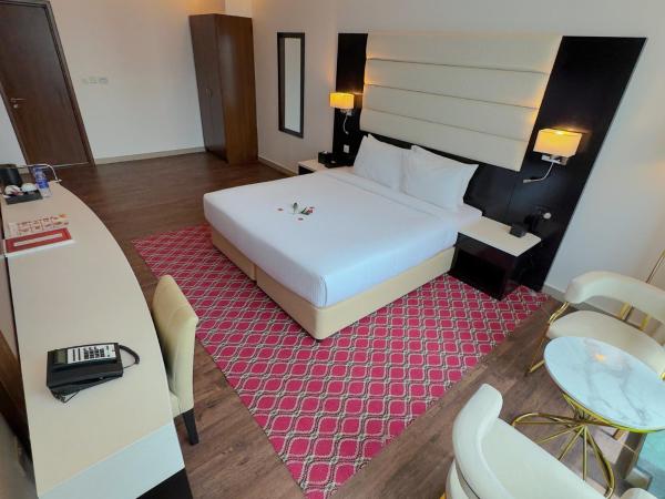 Emirates Grand Hotel : photo 5 de la chambre club room with burj khalifa view