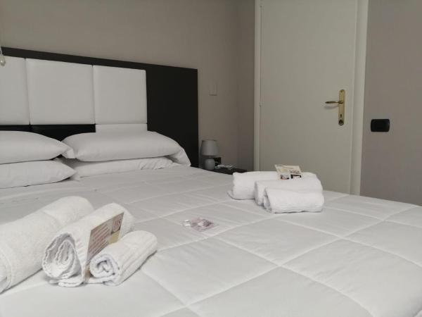 Hotel Siros : photo 6 de la chambre chambre double
