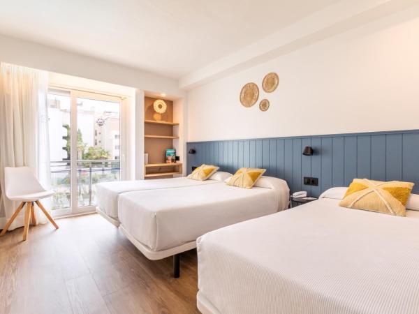 Hotel Anabel : photo 2 de la chambre chambre triple - vue sur la piscine