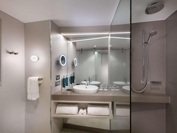 Hilton Darwin : photo 3 de la chambre chambre double ou lits jumeaux - vue sur port