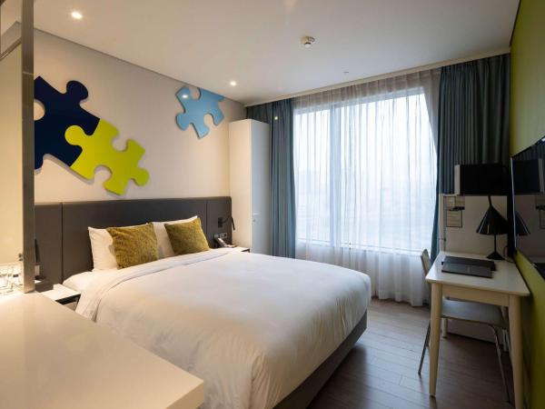 ibis Styles Ambassador Seoul Yongsan : photo 1 de la chambre chambre premium avec 1 lit double