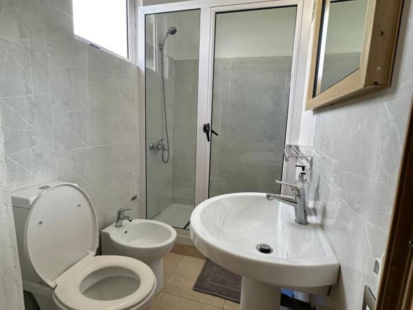 Eleganz Residence : photo 4 de la chambre chambre double avec balcon