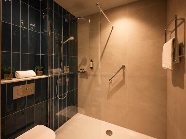 Waterford Viking Hotel : photo 1 de la chambre chambre lit king-size supérieure