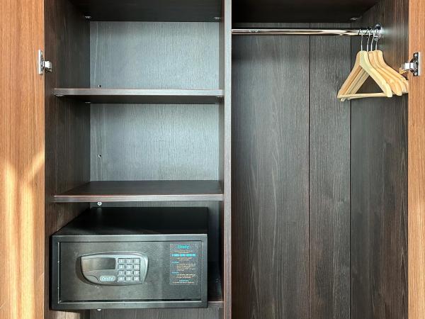 Hotel Levell : photo 5 de la chambre chambre quadruple