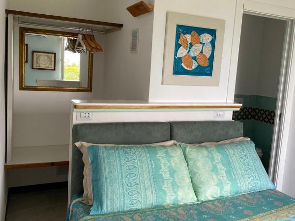 Agriturismo Terre Rosse Portofino : photo 7 de la chambre chambre double avec salle de bains privative et balcon