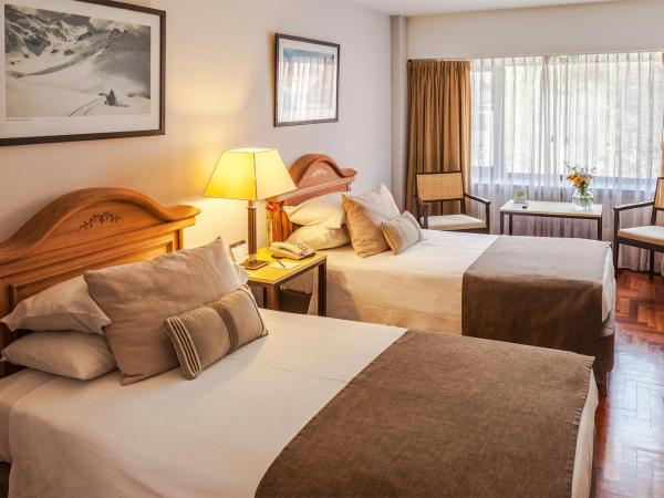 Sheraton Bariloche Hotel : photo 3 de la chambre chambre familiale avec 2 lits doubles