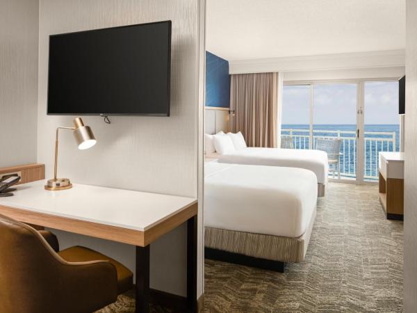 SpringHill Suites by Marriott Virginia Beach Oceanfront : photo 2 de la chambre studio lit queen-size avec canapé-lit