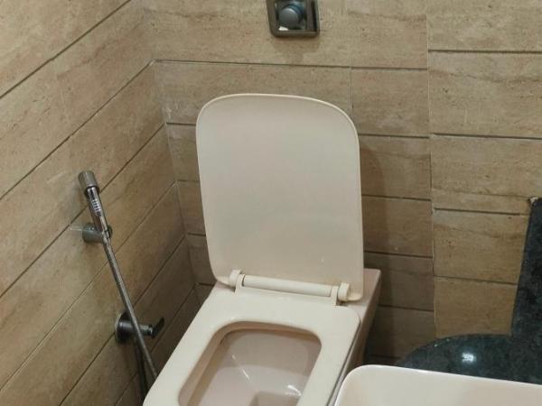 Bed and Breakfast at Colaba : photo 1 de la chambre chambre double ou lits jumeaux avec salle de bains privative externe