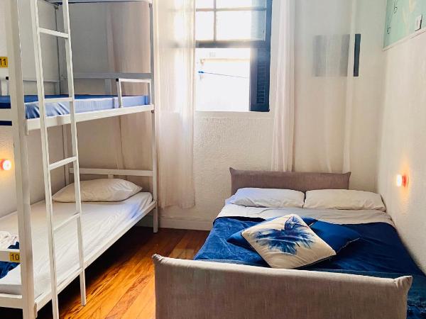 Galeria SP Hostel : photo 2 de la chambre chambre double avec toilettes communes