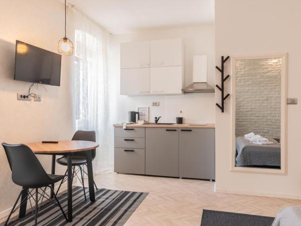 L&B Old Town Studio Apartments : photo 7 de la chambre appartement