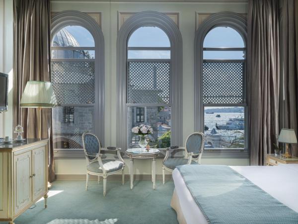 Bosphorus Palace Hotel : photo 4 de la chambre chambre double deluxe - vue latérale sur mer