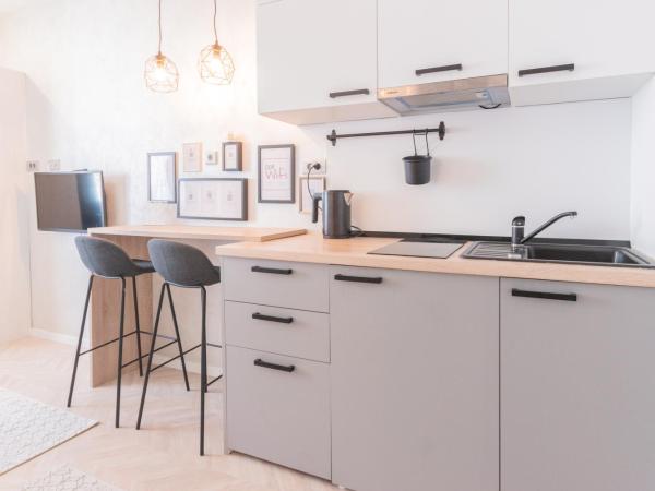 L&B Old Town Studio Apartments : photo 4 de la chambre appartement