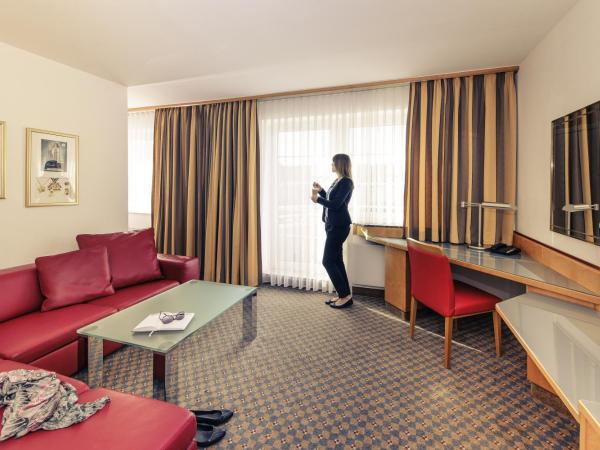 Mercure Hotel Köln City Friesenstraße : photo 9 de la chambre suite lit king-size privilège