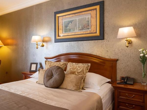 Hotel Niko : photo 7 de la chambre chambre triple avec balcon