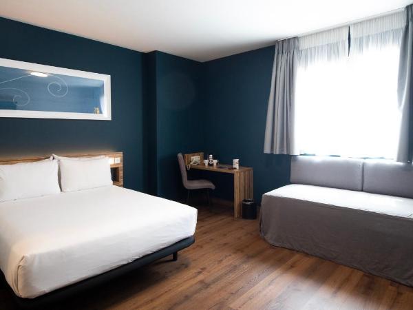 Travelodge Madrid Metropolitano : photo 3 de la chambre chambre familiale - 3 adultes maximum