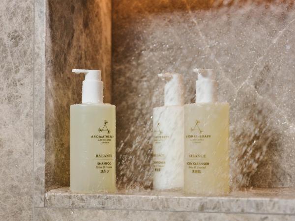 JW Marriott Hotel Hong Kong : photo 2 de la chambre chambre lit king-size deluxe - vue sur ville