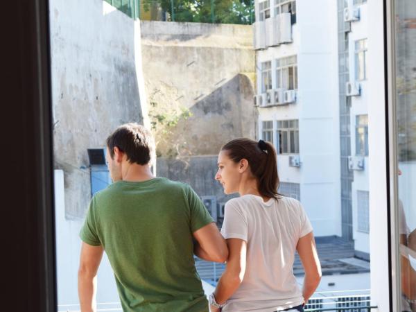 Nations Rooms : photo 2 de la chambre chambre double deluxe avec balcon