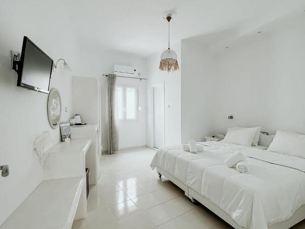 Hotel Thirasia : photo 2 de la chambre chambre double ou lits jumeaux avec fenêtre