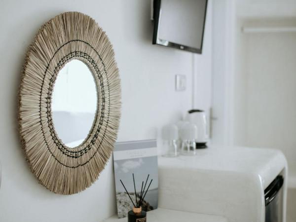 Hotel Thirasia : photo 5 de la chambre chambre triple