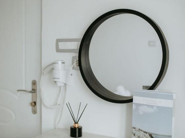 Hotel Thirasia : photo 5 de la chambre chambre double ou lits jumeaux supérieure