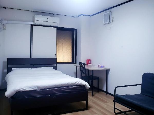 Tokyo Guest House Ouji Music Lounge : photo 5 de la chambre chambre double avec toilettes privatives