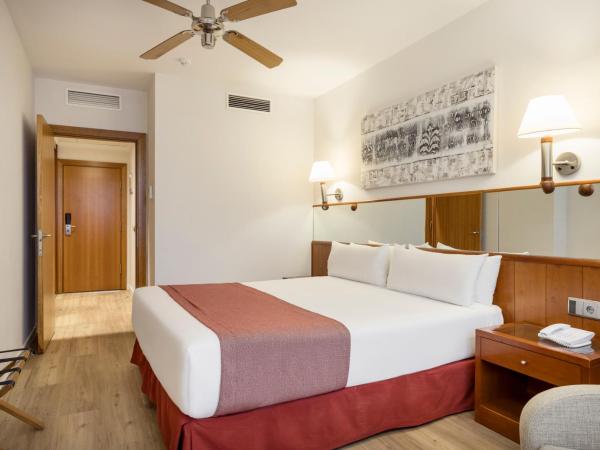 Ilunion Les Corts Spa : photo 4 de la chambre chambre double supérieure