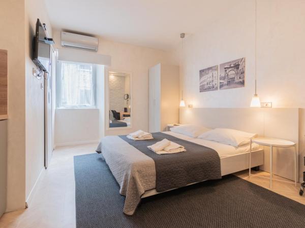 L&B Old Town Studio Apartments : photo 1 de la chambre studio 2