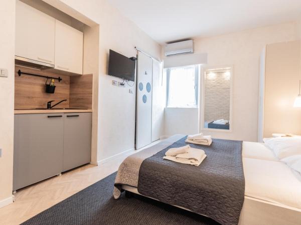 L&B Old Town Studio Apartments : photo 7 de la chambre studio 2