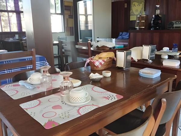 Carvalho's B&B : photo 2 de la chambre suite deluxe avec lit king-size