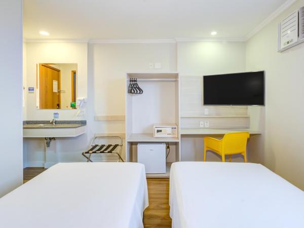Transamerica Fit Villa Lobos : photo 4 de la chambre chambre lits jumeaux