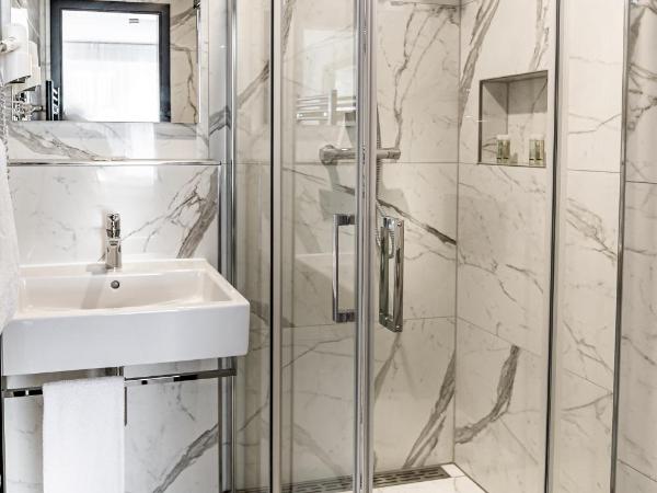 Sleep Inn Düsseldorf : photo 5 de la chambre chambre lit king-size deluxe