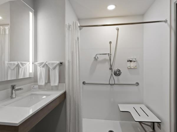 Holiday Inn Express Hotel & Suites Oklahoma City Northwest, an IHG Hotel : photo 4 de la chambre suite lit king-size – non-fumeurs