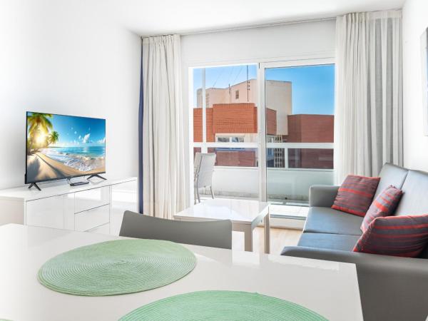 Apartamentos Les Dunes Centro Levante Beach : photo 9 de la chambre appartement 2 chambres avec terrasse
