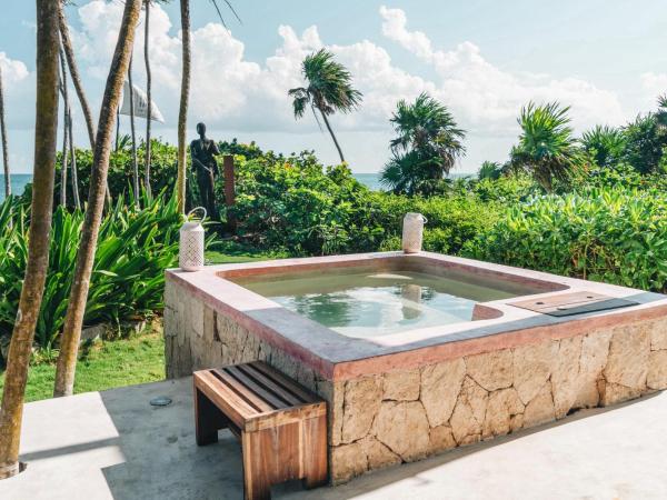 Mi Amor Boutique Hotel-Adults Only : photo 3 de la chambre chambre avec bain à remous rafraîchissant – vue sur mer