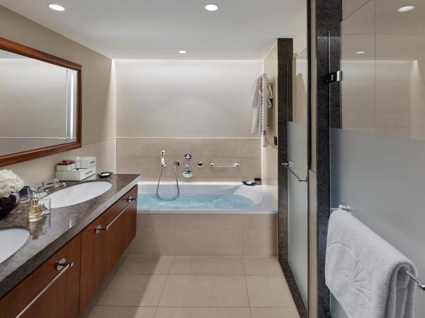 Mandarin Oriental Palace, Luzern : photo 4 de la chambre chambre supérieure - vue sur lac