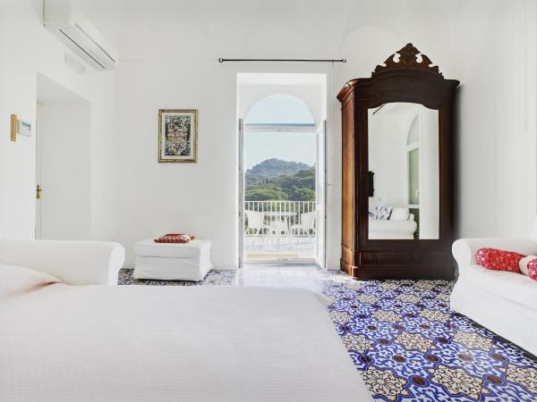 Suite Villa Carolina : photo 5 de la chambre chambre double avec terrasse