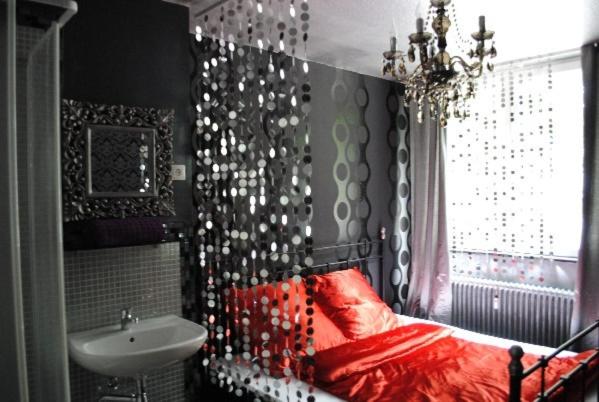 Hostel Kiezbude : photo 3 de la chambre chambre double avec douche